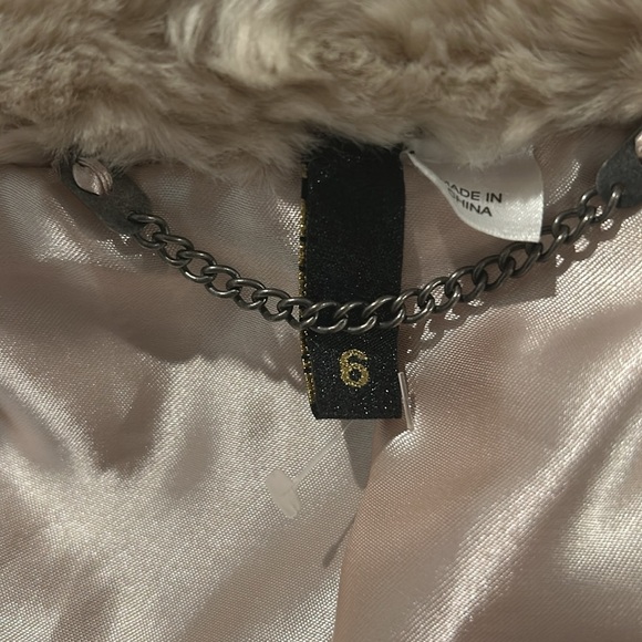 H&M women’s faux fur coat cropped Size 6 - Picture 7 of 8